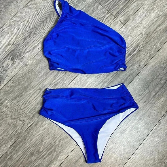 Ladies' Solid Color Pleated Bikini Set Carnival - Picture 2 of 7